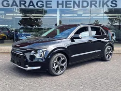 Zwart Gebruikt 2023 Kia Niro SUV | € 32.645 (Eerlijke prijs)