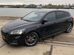 Zwart Gebruikt 2018 Ford Focus ST Hatchback | € 14.000 (Eerlijke prijs)