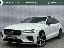 Wit Gebruikt 2020 Volvo V60 R-Design Stationwagen | € 33.899 (Eerlijke prijs)