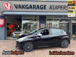 Zwart Gebruikt 2018 Peugeot 208 Access Hatchback | € 8.950 (Eerlijke prijs)