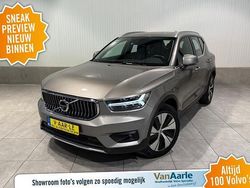 Grijs (metallic) Gebruikt 2021 Volvo XC40 Inscription SUV | € 29.850 (Super prijs)