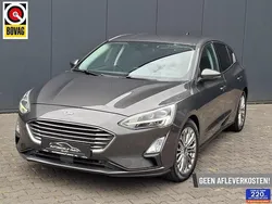 Grijs Gebruikt 2018 Ford Focus Titanium Hatchback | € 13.599 (Goede deal)