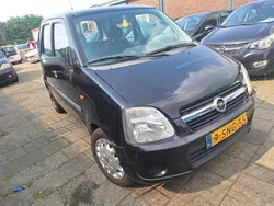 Zwart Gebruikt 2006 Opel Agila Essentia Hatchback | € 875 (Goede deal)