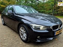 Zwart Gebruikt 2012 BMW 320 Executive Sedan | € 14.750 (Eerlijke prijs)