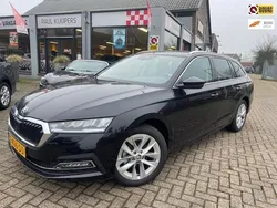 Zwart, metallic lak Gebruikt 2024 Skoda Octavia Business Line Stationwagen | € 27.950 (Eerlijke prijs)