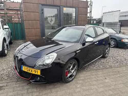Zwart Gebruikt 2013 Alfa Romeo Giulietta Hatchback | € 9.990