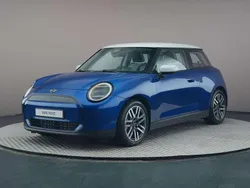 Blauw Gebruikt 2025 Mini Cooper Classic Hatchback | € 29.350
