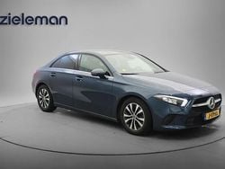 Blauw Gebruikt 2020 Mercedes A180 Business Sedan | € 20.845 (Super prijs)