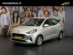 Grijs Gebruikt 2022 Hyundai i10 Comfort Hatchback | € 12.995 (Eerlijke prijs)