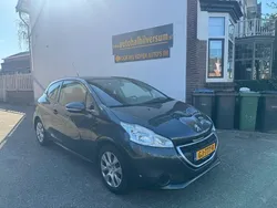 Grijs Gebruikt 2012 Peugeot 208 Access Hatchback | € 2.499 (Eerlijke prijs)