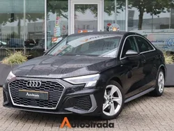 Zwart Gebruikt 2020 Audi A3 S-Line Sedan | € 26.700 (Eerlijke prijs)