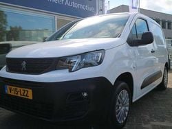 Wit Gebruikt 2022 Peugeot Partner Premium MPV | € 14.950 (Goede deal)