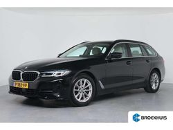 Zwart Gebruikt 2022 BMW 520 Comfort Edition Stationwagen | € 34.900 (Goede deal)