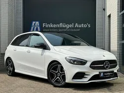 Wit Gebruikt 2020 Mercedes B250 AMG line MPV | € 30.900 (Iets duurder)