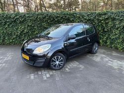 Zwart Gebruikt 2009 Renault Twingo Authentique Hatchback | € 2.890 (Eerlijke prijs)