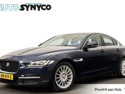 Blauw, metallic lak Gebruikt 2017 Jaguar XE Prestige Sedan | € 13.450 (Iets duurder)