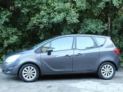 Grijs Gebruikt 2012 Opel Meriva Edition MPV | € 4.945 (Eerlijke prijs)