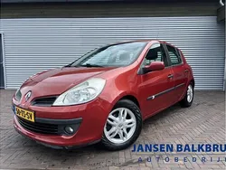 Rood Gebruikt 2007 Renault Clio II Dynamique Hatchback | € 995 (Super prijs)
