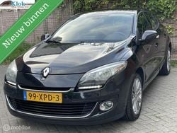 Zwart Gebruikt 2012 Renault Mégane III Bose Edition Hatchback | € 3.999 (Eerlijke prijs)