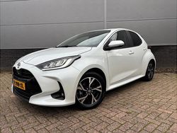 Wit Gebruikt 2024 Toyota Yaris Hybrid Edition Hatchback | € 25.980 (Eerlijke prijs)
