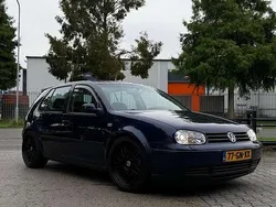 Blauw Gebruikt 2001 VW Golf IV Highline Hatchback | € 2.250