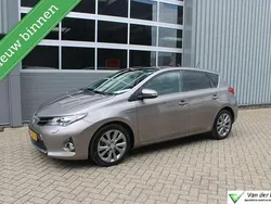 Bruin Gebruikt 2013 Toyota Auris Hybrid Hatchback | € 9.450 (Eerlijke prijs)