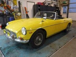 Geel Gebruikt 1967 MG B Sedan | € 14.500