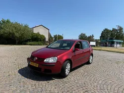 Rood Gebruikt 2004 VW Golf IV Trendline Hatchback | € 1.650 (Eerlijke prijs)
