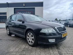 Zwart Gebruikt 2007 Skoda Octavia Stationwagen | € 1.999 (Goede deal)