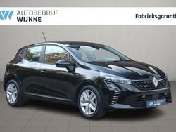 Zwart Gebruikt 2025 Renault Clio V Evolution Hatchback | € 19.940 (Eerlijke prijs)