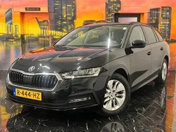 Zwart Gebruikt 2022 Skoda Octavia Business Line Stationwagen | € 20.995 (Super prijs)