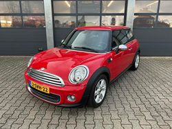 Rood Gebruikt 2014 Mini ONE Hatchback | € 9.830 (Eerlijke prijs)