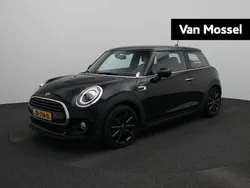 Zwart Gebruikt 2019 Mini Cooper Chili Hatchback | € 16.940 (Eerlijke prijs)