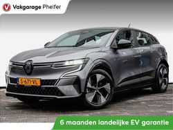 Grijs Gebruikt 2023 Renault Megane E-Tech Evolution Hatchback | € 18.940 (Eerlijke prijs)
