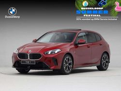 Rood Nieuw 2024 BMW 120 Comfort Edition Hatchback | € 52.514 (Eerlijke prijs)