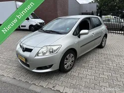 Grijs Gebruikt 2009 Toyota Auris Hatchback | € 2.950 (Iets duurder)