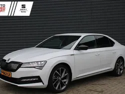 Wit Gebruikt 2021 Skoda Superb SportLine Hatchback | € 25.895 (Goede deal)