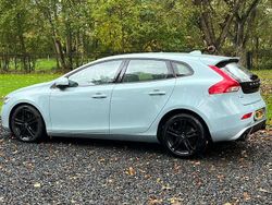 Blauw Gebruikt 2017 Volvo V40 Hatchback | € 9.995 (Super prijs)