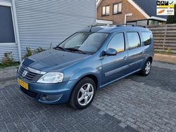 Blauw Gebruikt 2009 Dacia Logan MCV Lauréate MPV | € 2.250