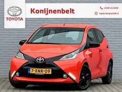 Oranje, metallic lak Gebruikt 2014 Toyota Aygo X-cite Hatchback | € 9.995 (Duur)