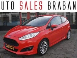 Rood Gebruikt 2014 Ford Fiesta Sport Hatchback | € 4.990 (Goede deal)