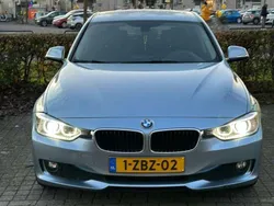 Blauw Gebruikt 2015 BMW 320 Sedan | € 10.000 (Eerlijke prijs)