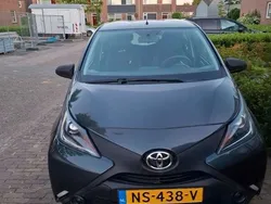 Grijs Gebruikt 2017 Toyota Aygo Hatchback | € 8.450 (Goede deal)