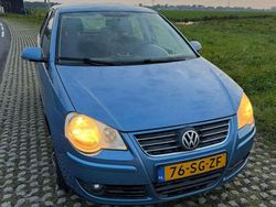 Blauw Gebruikt 2005 VW Polo Comfortline Hatchback | € 1.500 (Iets duurder)