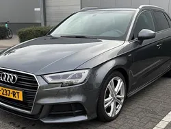 Grijs Gebruikt 2019 Audi A3 Sportback Design Hatchback | € 18.999 (Eerlijke prijs)