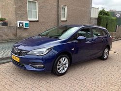 Blauw Gebruikt 2020 Opel Astra Edition Stationwagen | € 11.950 (Goede deal)