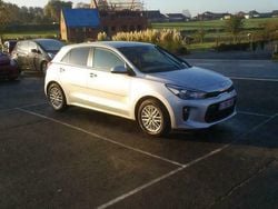 Zilver Gebruikt 2017 Kia Rio Sedan | € 12.200 (Duur)
