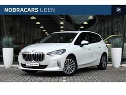 Wit Gebruikt 2025 BMW 220 Luxury Line Stationwagen | € 39.950 (Eerlijke prijs)