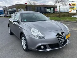 Grijs Gebruikt 2014 Alfa Romeo Giulietta Distinctive Hatchback | € 11.350 (Eerlijke prijs)