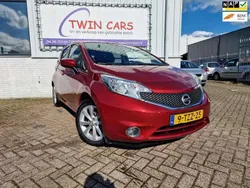Rood, metallic lak Gebruikt 2014 Nissan Note S MPV | € 3.995